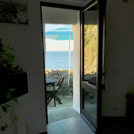 La Marinarooms Con Terrazzo Privato Vista Mare Holiday home *